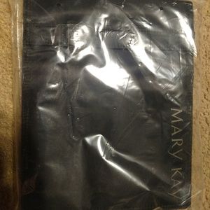 Mary Kay Makeup - Mary kay makeup travel bag Mary Kay Makeup - Mary kay makeup travel bag